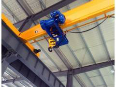 低凈空起重機(jī)